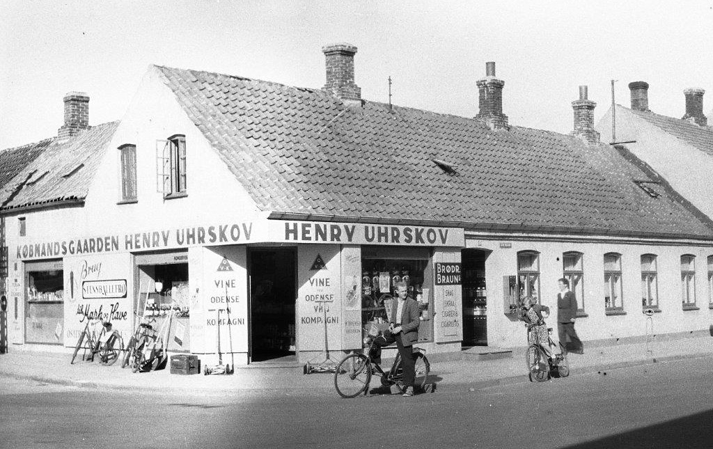 Den Gamle Uhrskov Vinhandel